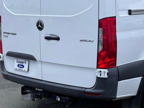 Used 2020 Mercedes-Benz Sprinter 2500 image 36