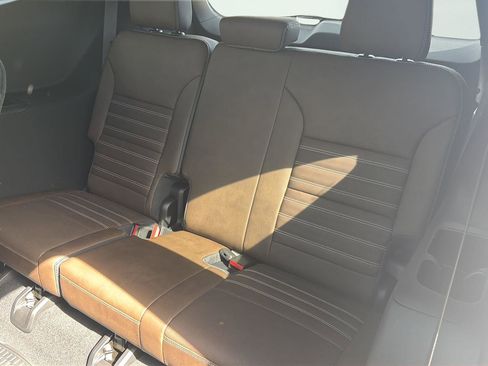 New 2026 GMC Acadia Denali Ultimate w/ LPO, Floor Liner Package AWD/4WD image 35