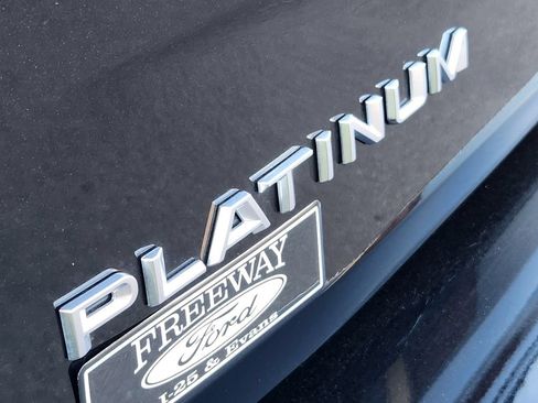 Certified 2025 Ford Expedition Platinum AWD/4WD image 17