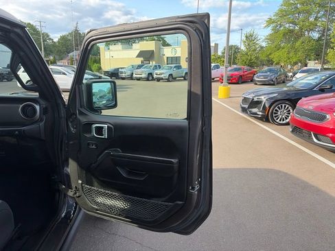Used 2021 Jeep Wrangler Unlimited Sport AWD/4WD image 16