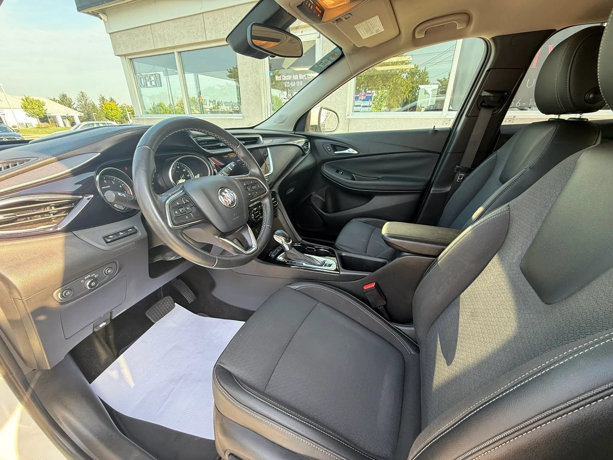 Used 2021 Buick Encore GX Select w/ Advanced Technology Package FWD image 8