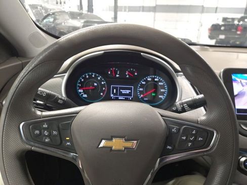 Used 2024 Chevrolet Malibu LT FWD image 16