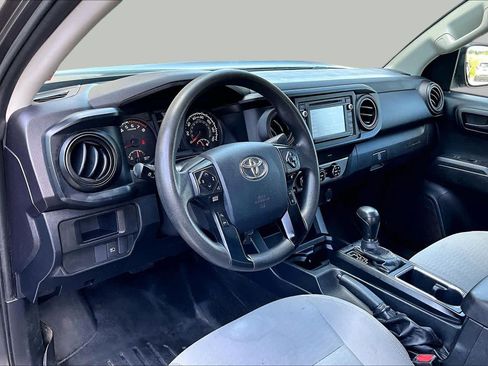 Used 2019 Toyota Tacoma SR AWD/4WD image 18