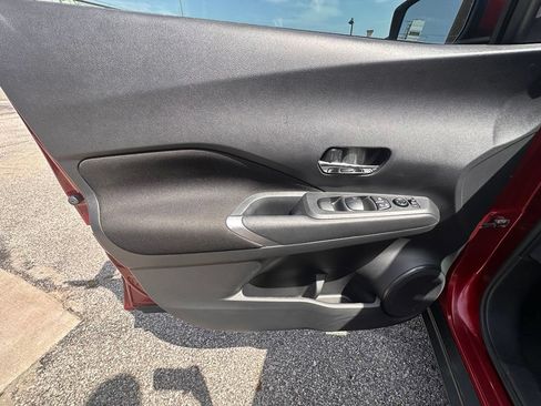 Certified 2022 Nissan Kicks SV FWD image 14