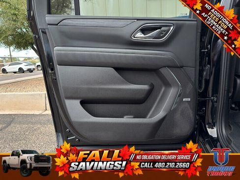 Used 2024 GMC Yukon XL SLT w/ SLT Luxury Package AWD/4WD image 18
