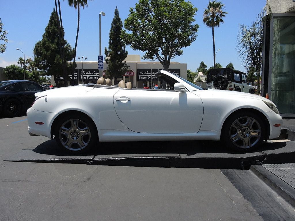 Used 2005 Lexus SC 430 Convertible w/ Preferred Accessory Pkg RWD image 5