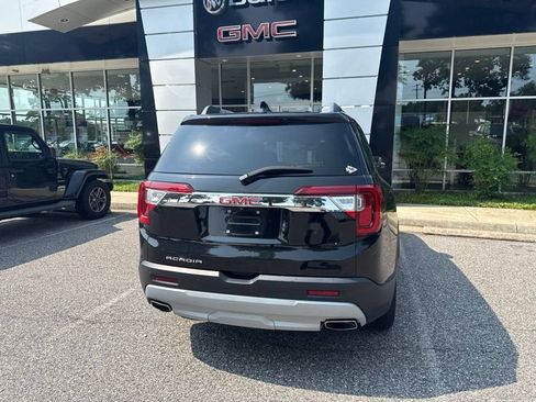 Used 2022 GMC Acadia SLT w/ Technology Package FWD image 8