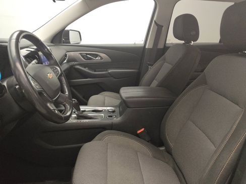 Used 2020 Chevrolet Traverse LT image 17