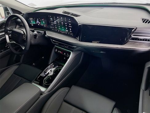 New 2025 Audi Q5 Premium Plus image 27