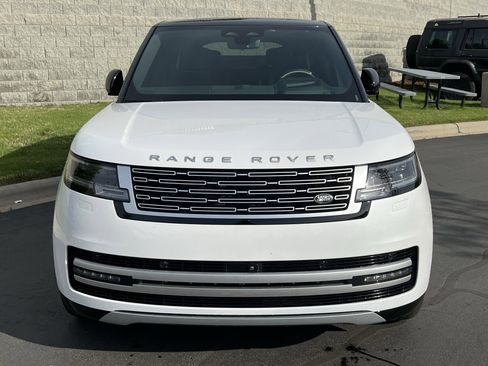 Used 2024 Land Rover Range Rover Long Wheelbase Autobiography image 9