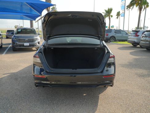 Used 2023 Honda Accord Sport image 12