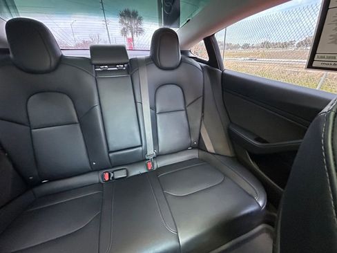 Used 2018 Tesla Model 3 image 14
