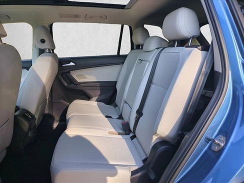 Used 2019 Volkswagen Tiguan SE w/ Panoramic Sunroof Package image 22