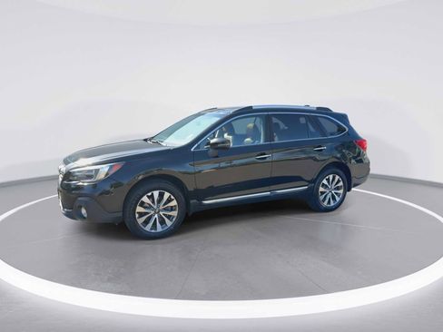 Used 2019 Subaru Outback 2.5i Touring w/ Popular Package #3A AWD/4WD image 4