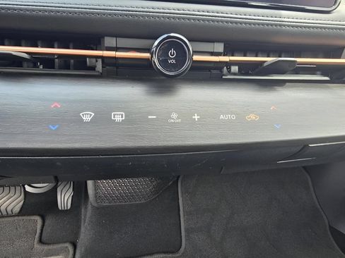 Used 2024 Nissan Ariya AWD image 19