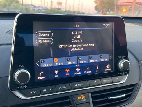 Used 2024 Nissan Altima 2.5 SV image 20