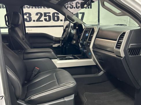 Used 2021 Ford F350 Lariat image 14