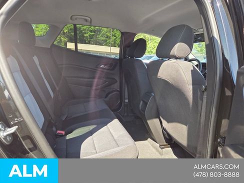 Used 2025 Chevrolet Trax LS FWD image 12