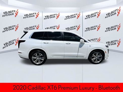 Used 2020 Cadillac XT6 Premium Luxury FWD image 2