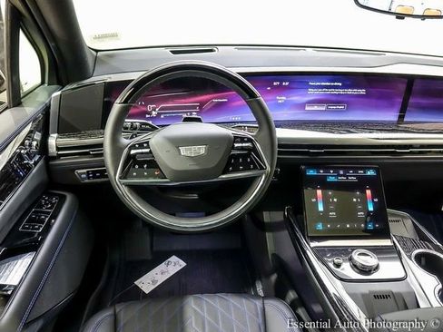 New 2026 Cadillac Escalade IQ Luxury 1 w/ LPO, Radiant Package image 13