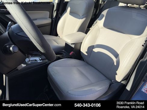 Used 2017 Subaru Forester 2.5i Limited w/ Popular Package #2 image 36