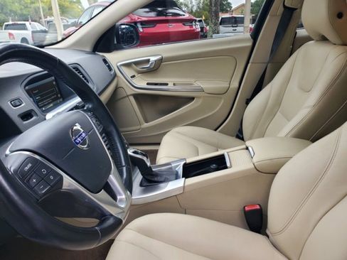 Used 2015 Volvo S60 T5 Premier image 10