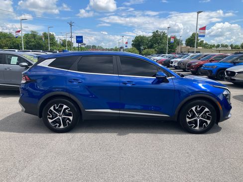 Used 2023 Kia Sportage EX FWD image 8