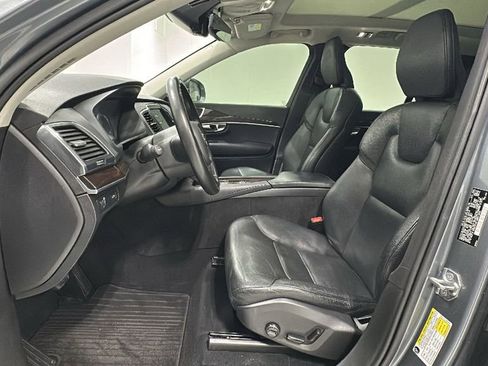 Used 2019 Volvo XC90 T6 Momentum w/ Advanced Package image 10