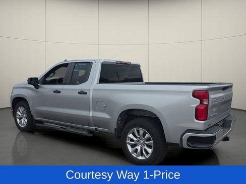 Used 2022 Chevrolet Silverado 1500 Custom w/ Safety Confidence Package RWD image 6