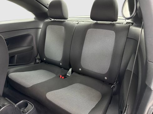 Used 2018 Volkswagen Beetle 2.0T S FWD image 35