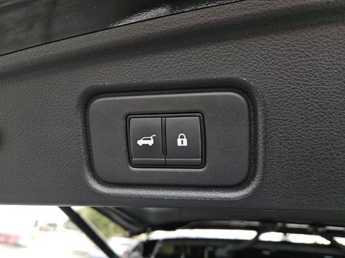 Certified 2024 Nissan Pathfinder Platinum image 10