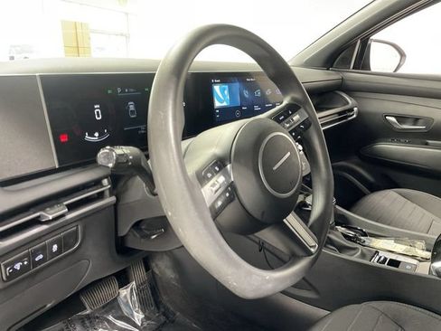 Used 2026 Hyundai Santa Cruz SE AWD/4WD image 16
