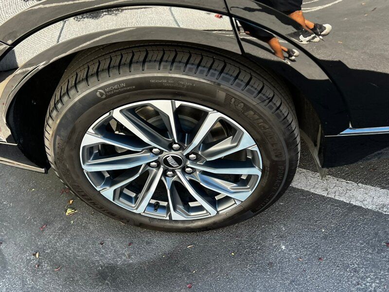 Used 2024 Cadillac Lyriq Sport AWD/4WD image 12