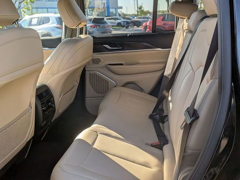 Used 2023 Jeep Grand Cherokee 4WD 4xe w/ Luxury Tech Group II image 34