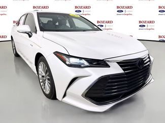 Used 2021 Toyota Avalon Limited video 1