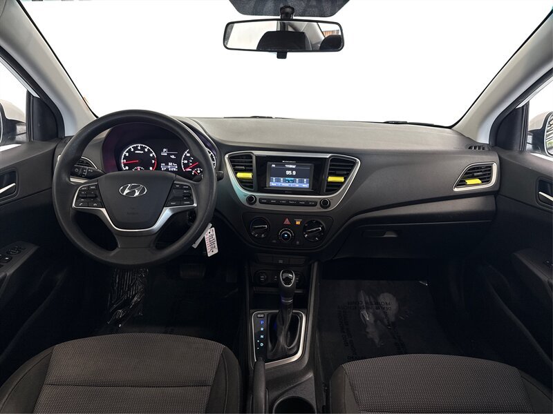 Used 2018 Hyundai Accent SE FWD image 19