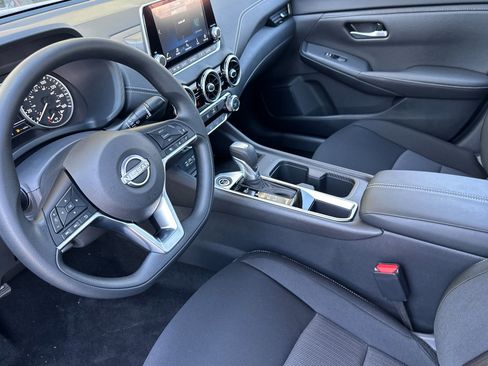 New 2025 Nissan Sentra SV image 10