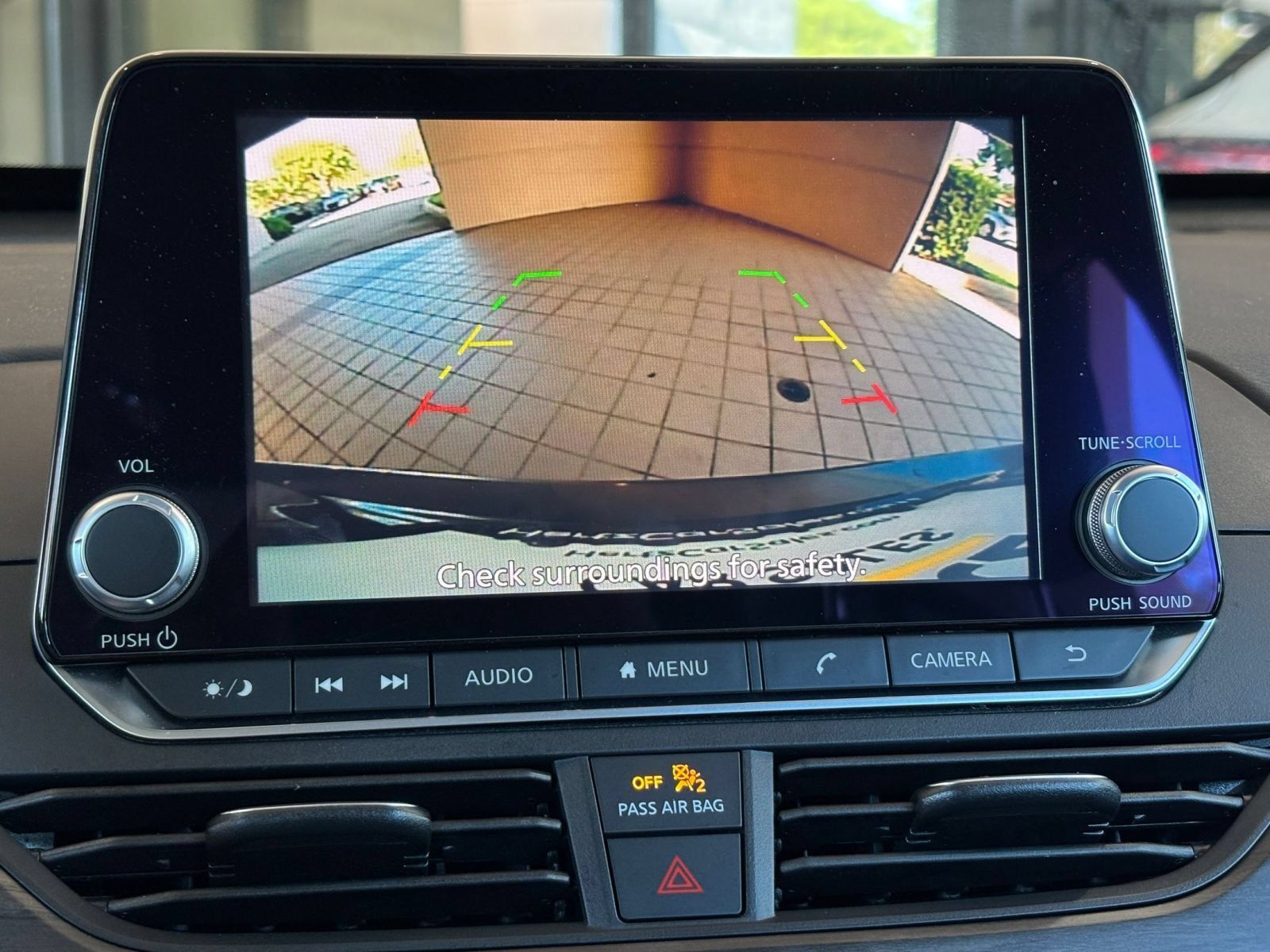 Used 2025 Nissan Altima 2.5 SV FWD image 22