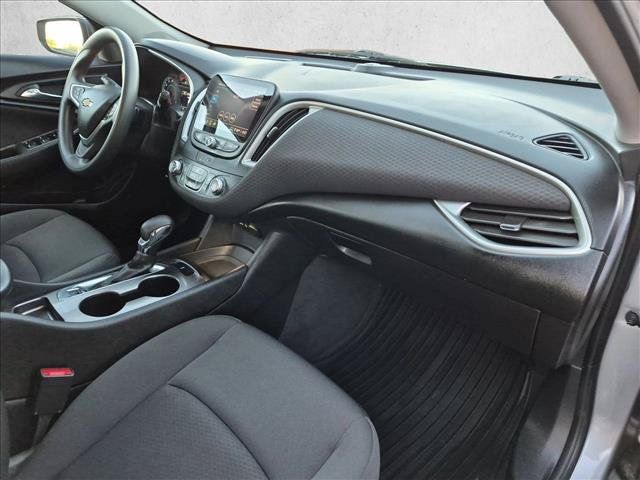 Used 2023 Chevrolet Malibu LS FWD image 28