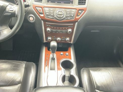 Used 2018 Nissan Pathfinder Platinum FWD image 20