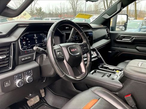 Used 2024 GMC Sierra 2500 AT4 w/ AT4 Premium Plus Package image 8