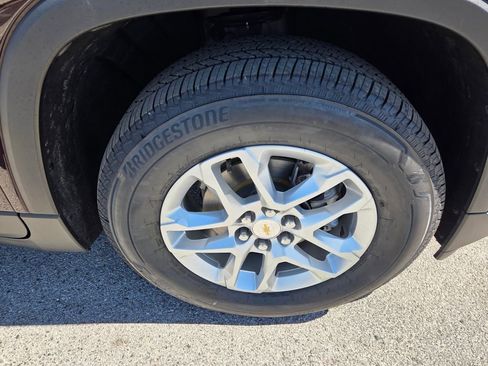 Certified 2021 Chevrolet Traverse LT image 19