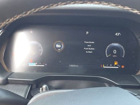 Used 2024 Jeep Grand Cherokee Laredo X AWD/4WD image 18