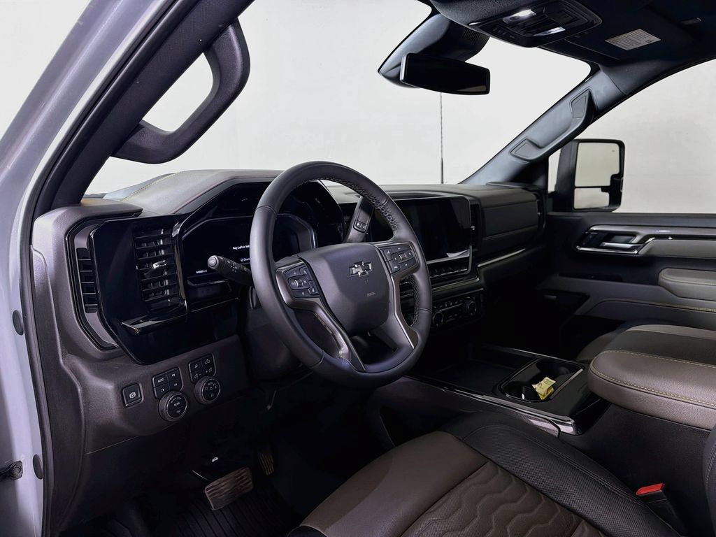 Used 2025 Chevrolet Silverado 2500 ZR2 w/ ZR2 Bison Edition AWD/4WD image 10