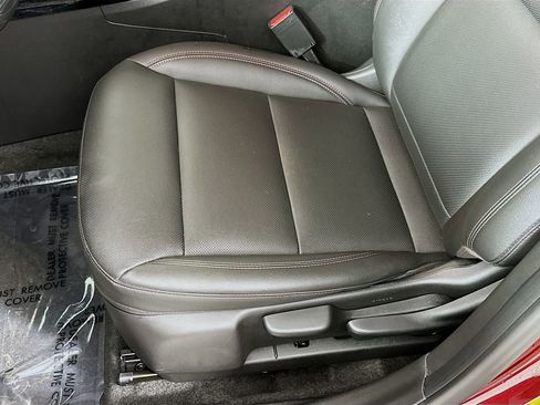 Used 2024 Chevrolet Trax RS image 25