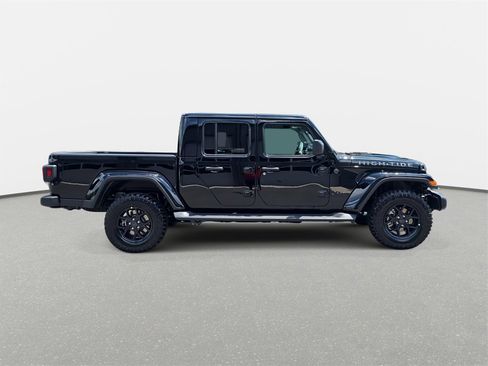 New 2025 Jeep Gladiator Nighthawk image 4
