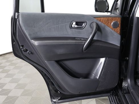 Used 2019 Nissan Armada SV image 19