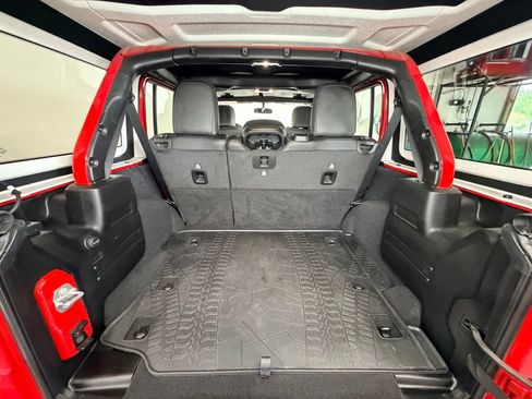 Used 2021 Jeep Wrangler Unlimited Rubicon w/ LED Lighting Group AWD/4WD image 7