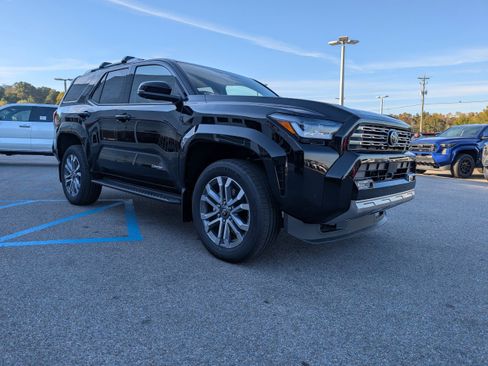 New 2025 Toyota 4Runner Limited image 7