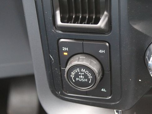 New 2025 Ford F150 XLT w/ Equipment Group 302A MID image 35